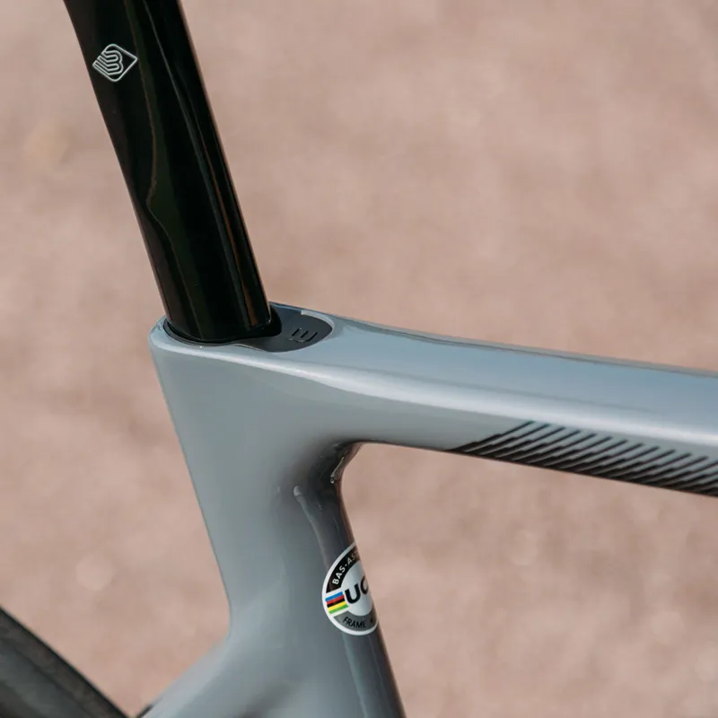 Basso Astra Ultegra 11x Hydraulic Disc Dark Asphalt-2